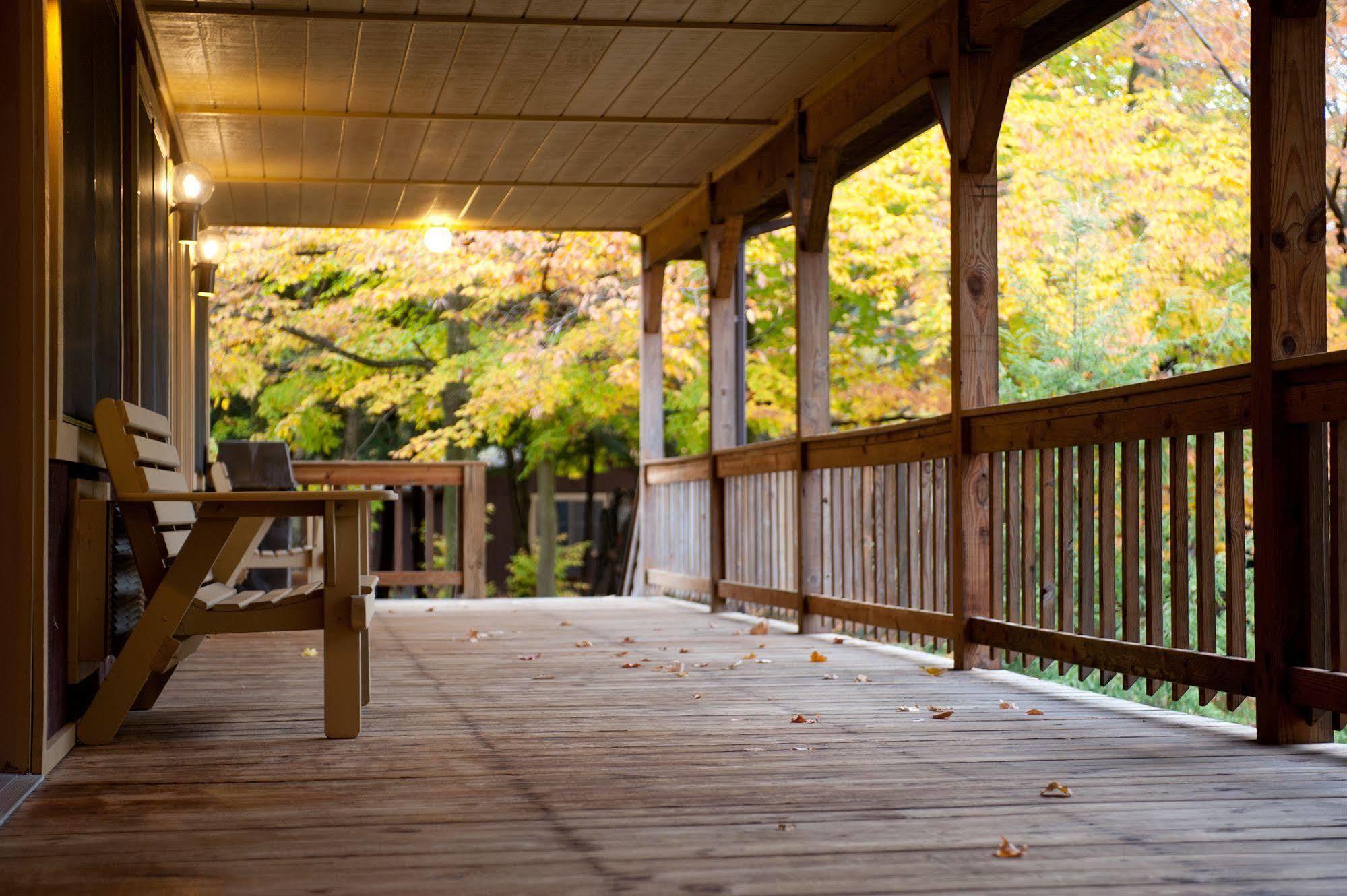 The Biggest Loser Resort Niagara Java Center エクステリア 写真